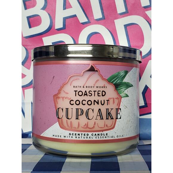 BBW Toasted Coconut Cupcake Large 3 Wick Candle Home Fragrance Decor - Picture 1 of 2
